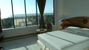 Deluxe Double Room, 1 Double Bed, Non Smoking, City View | Minibar, desk, laptop workspace, rollaway beds