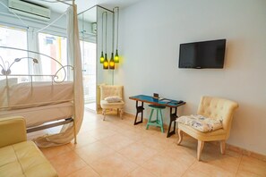 1 dormitori, planxa i posts de planxar, wifi gratuïta i roba de llit