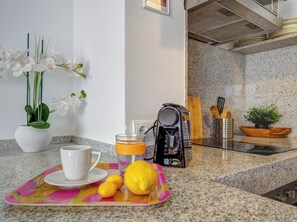 Fridge, microwave, oven, coffee/tea maker