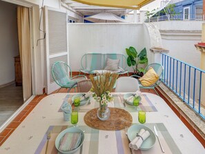 Outdoor dining - Velero Attic by Hello Homes Sitges (Sitges)