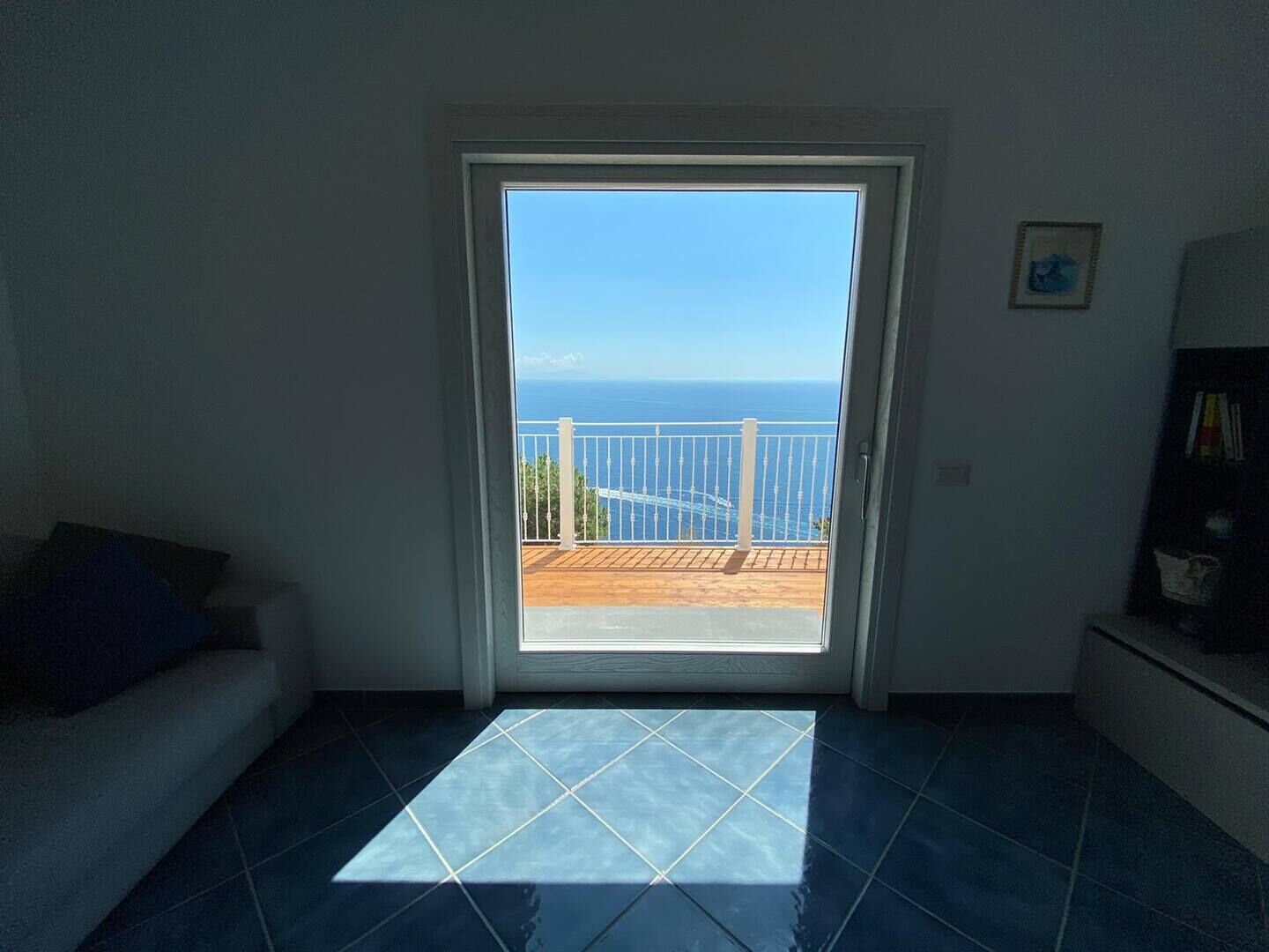 Casa vacanze La Miravè situata a Praiano, gioiello della Costiera Amalfitana..