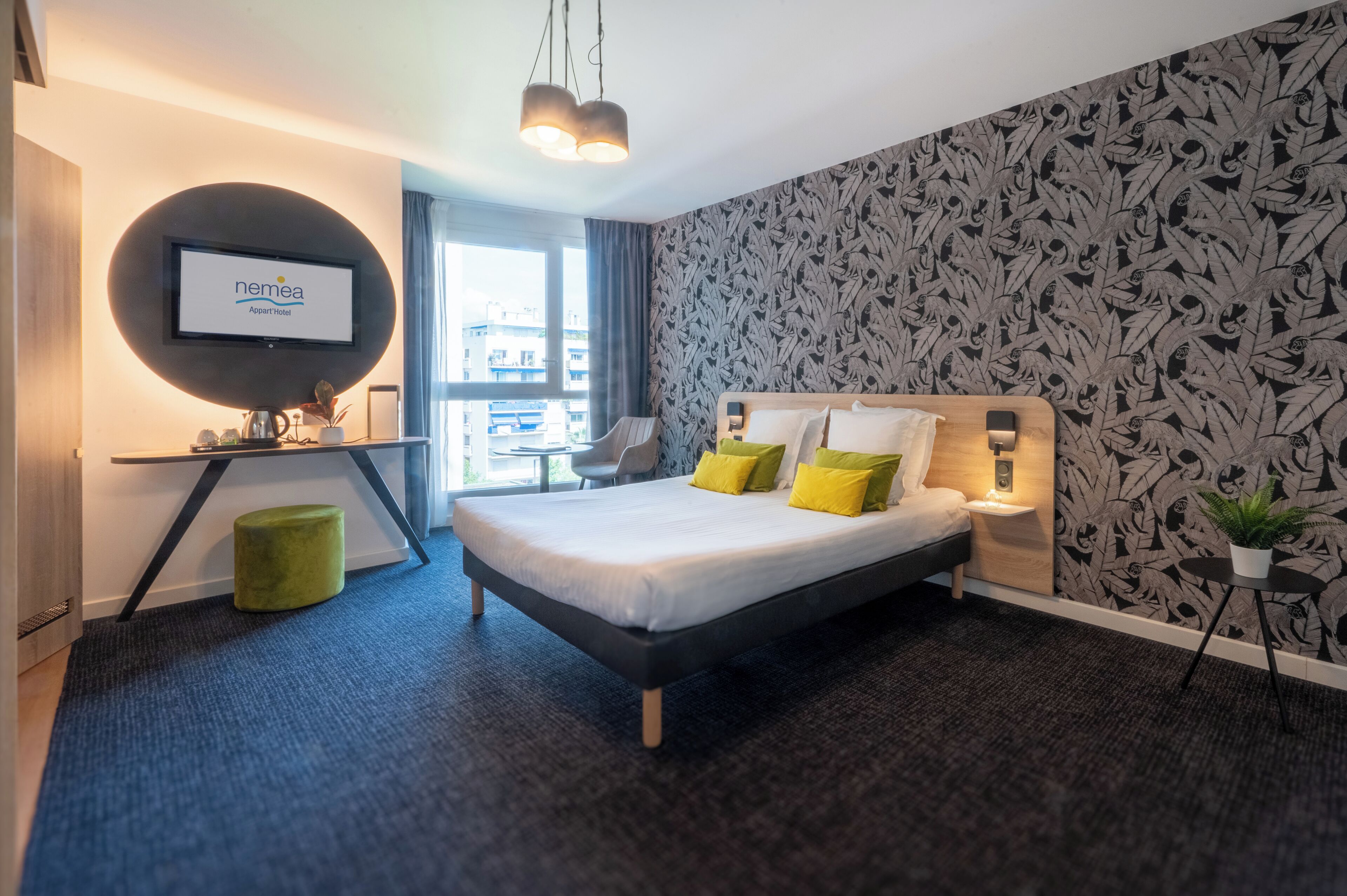 1 bedroom, in-room safe, desk, blackout curtains