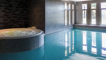 Bain à remous intérieur