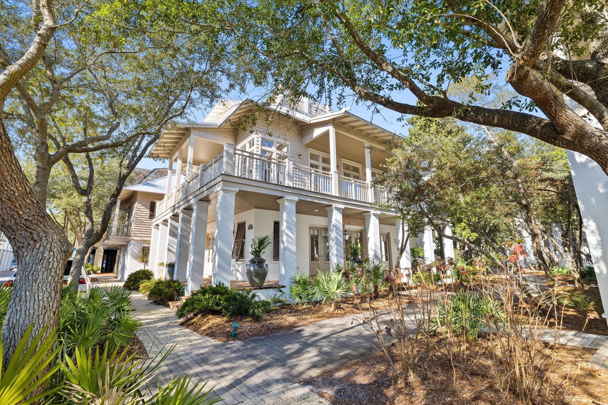 Large Pool, Luxury 6BR Home South of 30a on Boardwalk F in Rosemary Beach, 2 Minutes from Dining