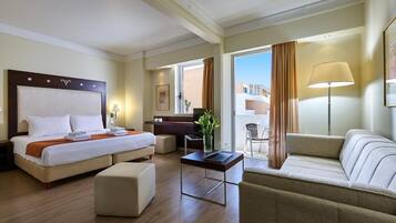 1 chambre, coffres-forts dans les chambres, bureau