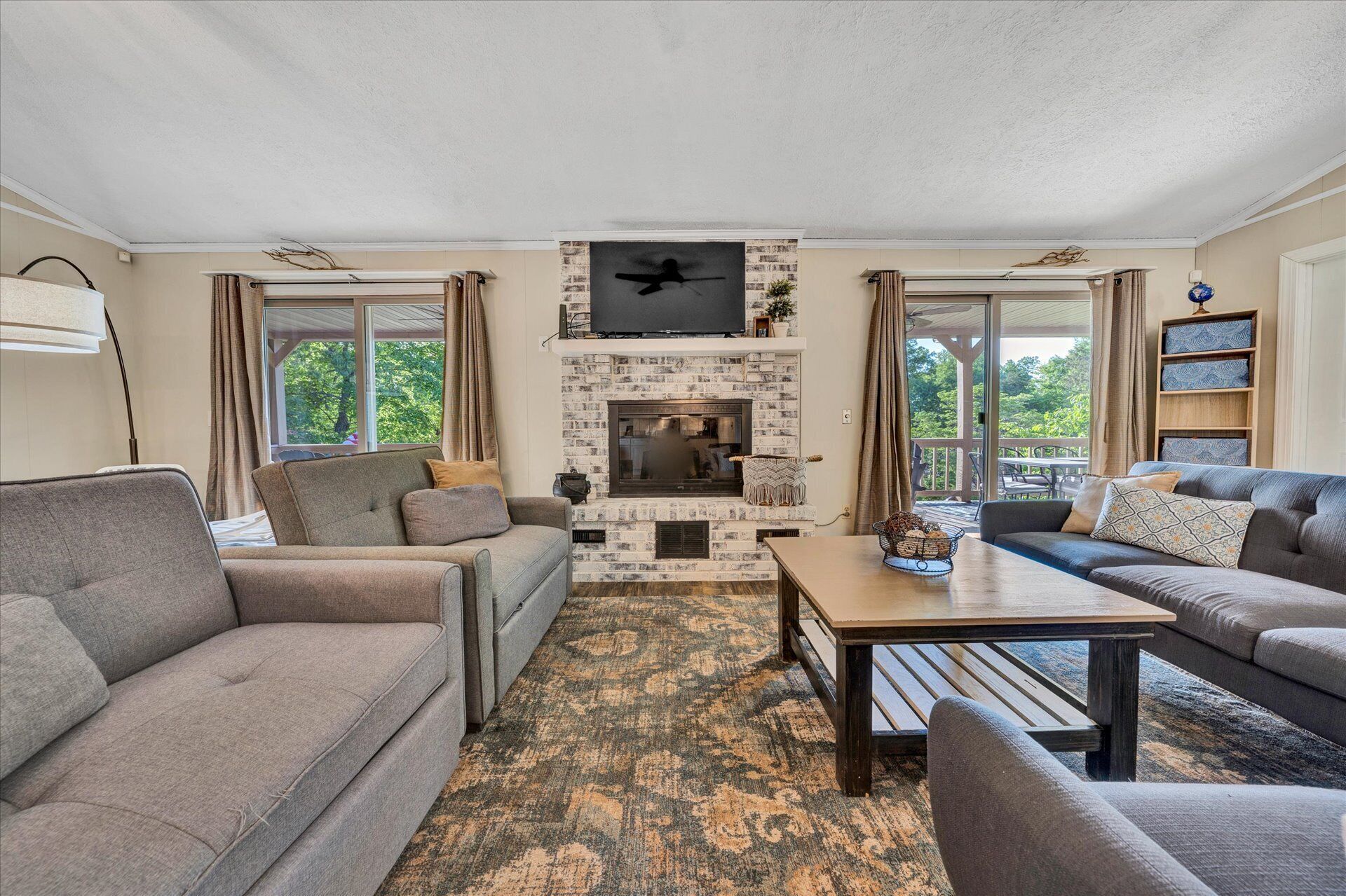 KELLY KOVE WITH A BEACH AREA!!  NOW BOOKING FOR 2024!!