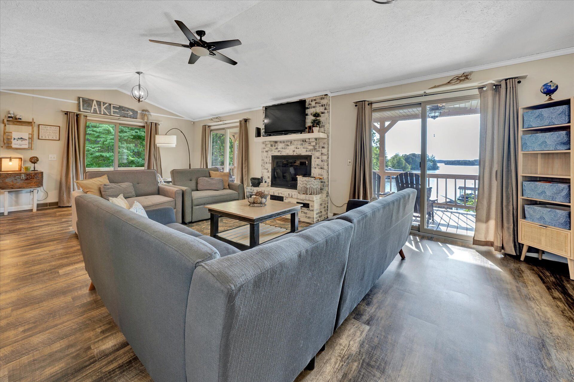 KELLY KOVE WITH A BEACH AREA!!  NOW BOOKING FOR 2024!!