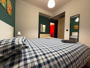 2 bedrooms, desk, iron/ironing board, free WiFi - Sunset Home (Campofelice di Roccella)