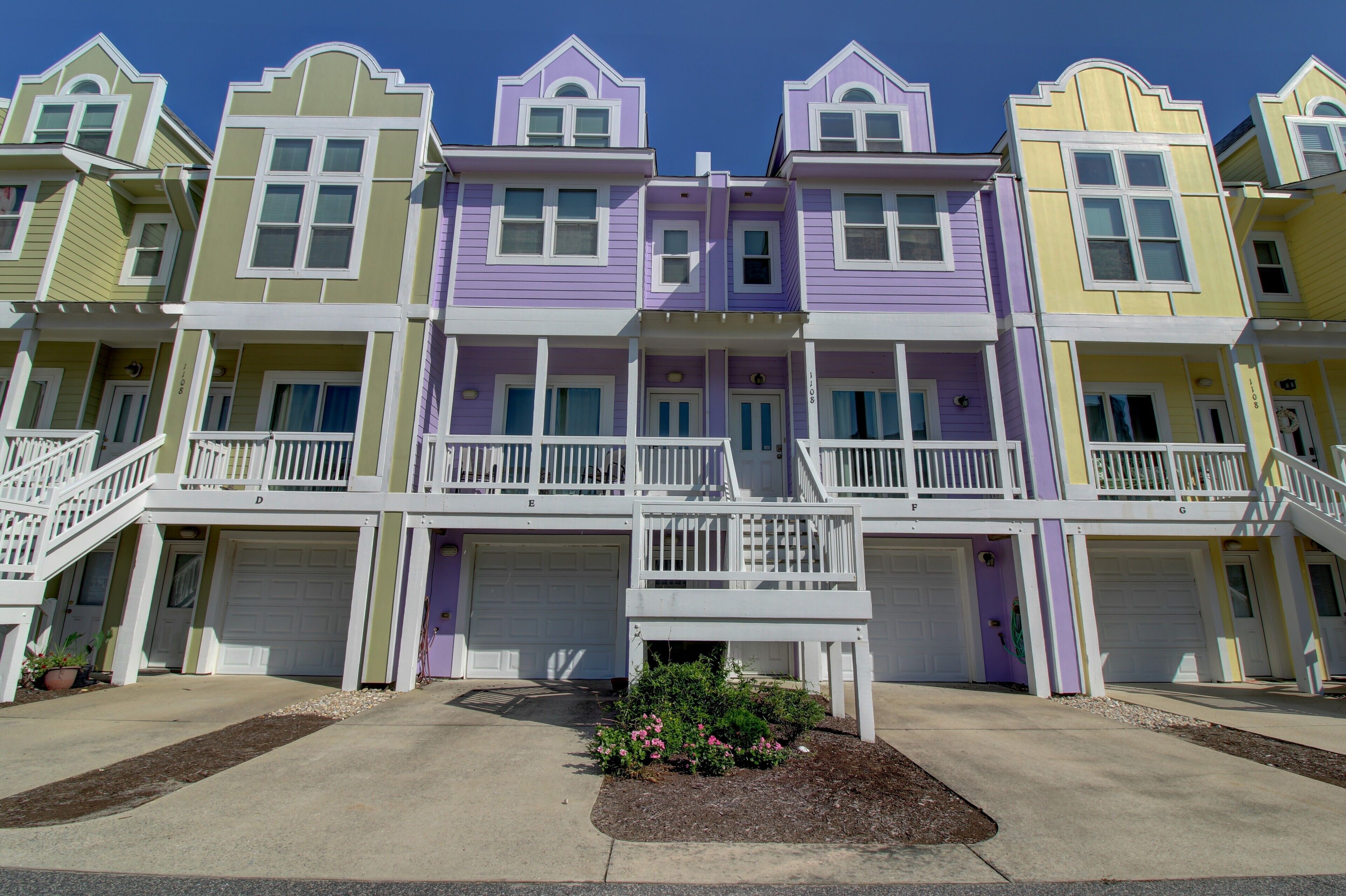 Fiddler On The Beach at Cambridge Cove in Kill Devil Hills