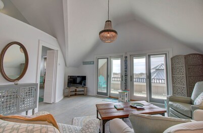 Stowe Away - Gorgeous 1 bedroom with ALL the perks!