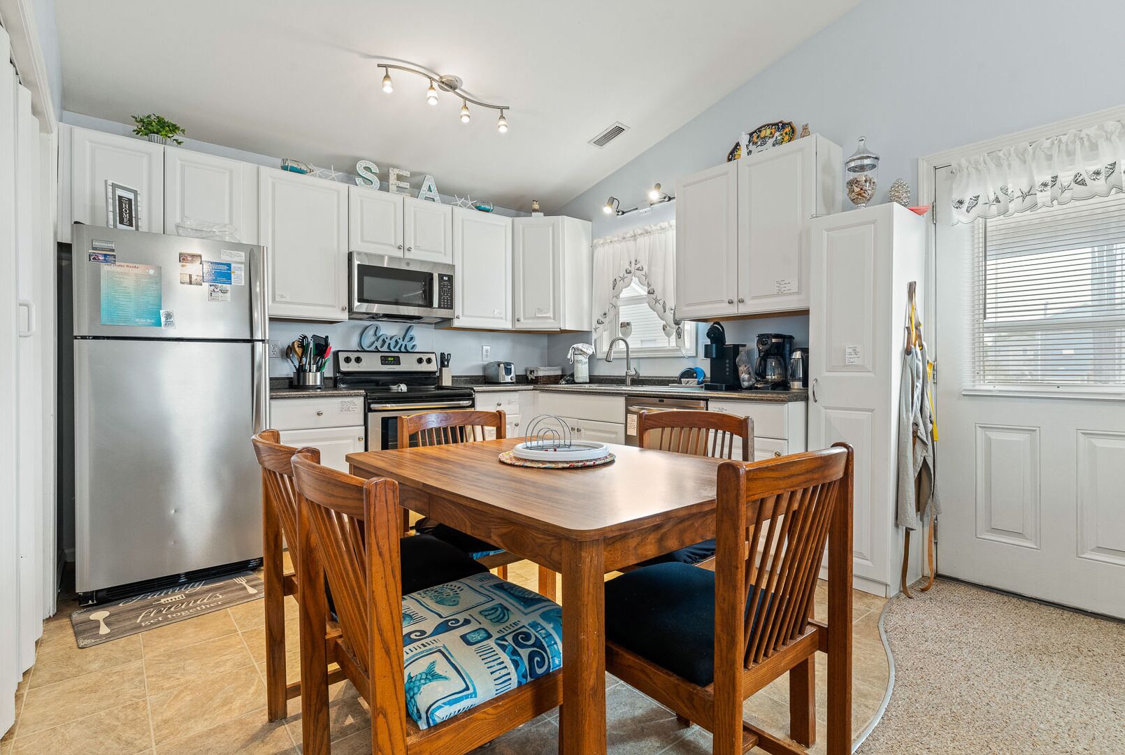 Coastal Dream 2 Bedroom Home at  Colington Harbour K7905