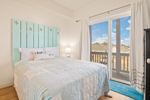 3 bedrooms, iron/ironing board, free WiFi, bed sheets - Sounds About Wright at Cambridge Cove (Kill Devil Hills)