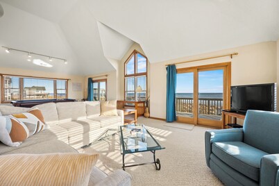 Hidden Gem 4 Bedroom Home in Hatteras