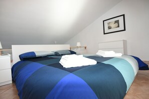3 bedrooms, desk, iron/ironing board, travel crib - Tiffany Home (Cefalù)