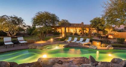 Stylish Arizona Abode - Desert Oasis w/ sprawling mtn views