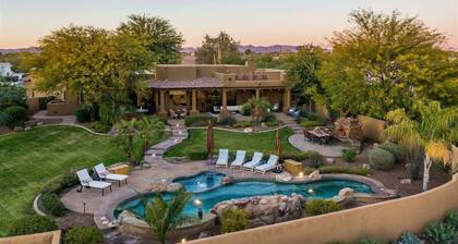 Stylish Arizona Abode - Desert Oasis w/ sprawling mtn views