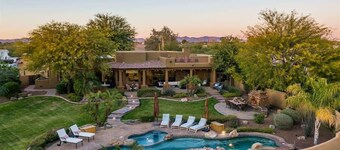 Stylish Arizona Abode - Desert Oasis w/ sprawling mtn views
