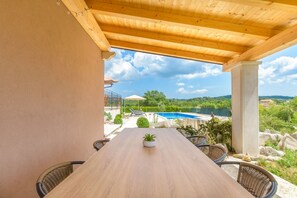 Outdoor dining - Villa Emini (Istria - Motovunski Novaki) (Motovunski Novaki)