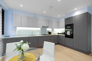 Elite Apartment | Dining room