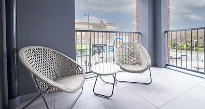 Belmore 1 & 2 Bedroom Luxury Apartment