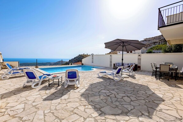 Piscine extérieure, piscine chauffée