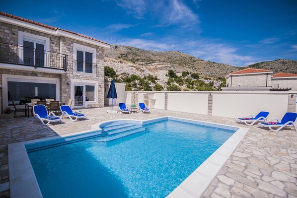 Outdoor pool, a heated pool