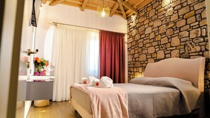 1 bedroom, individually decorated, individually furnished, desk - Lithoessa Luxury Apartments (Lemnos)