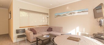 Charvel - 1/35 Gippsland Street