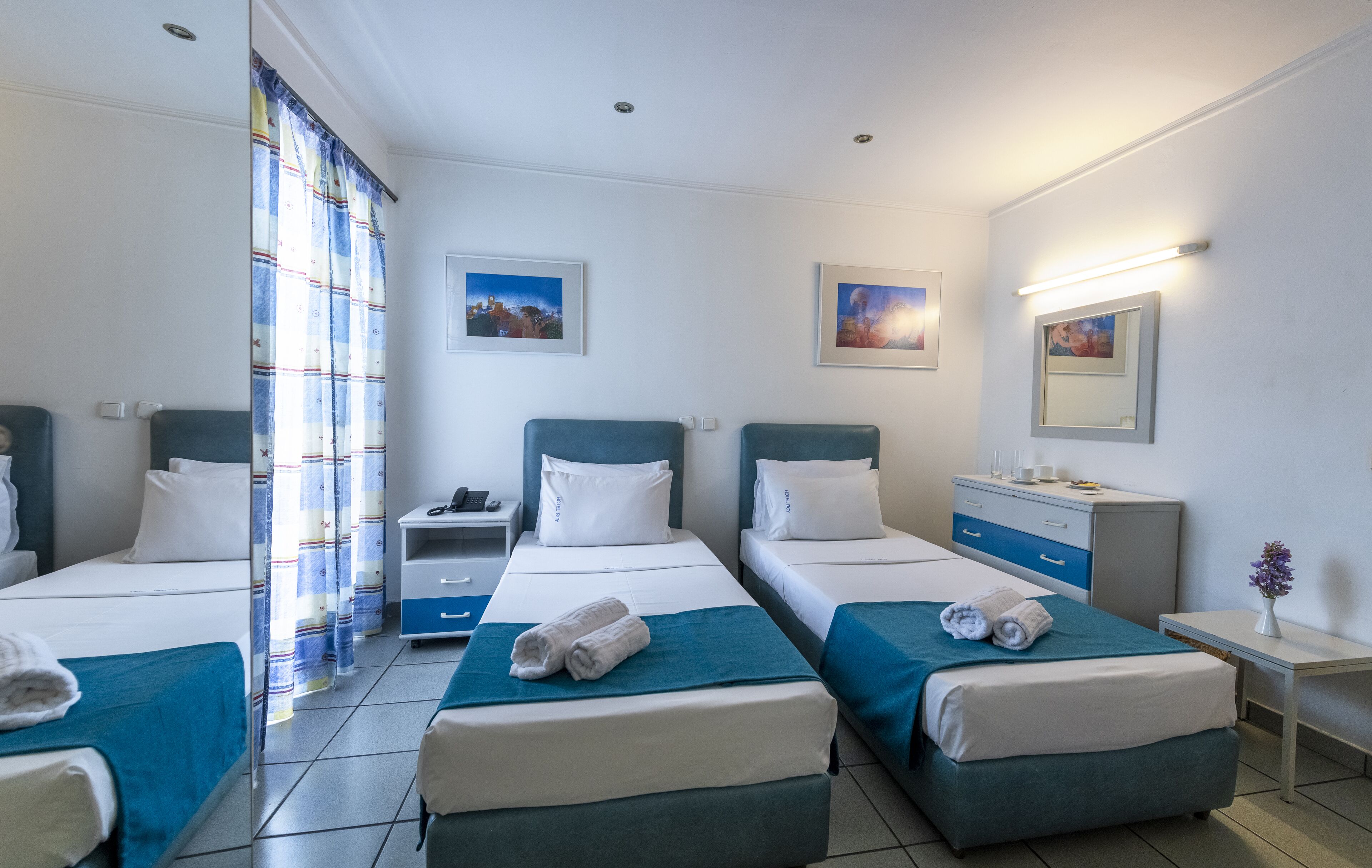 standard twin room | desk, free wifi, bed sheets