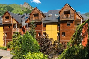 Exterior - Fitness, swimming pool, terrace, balcony, parking, tv, ski locker, 35m², Cauterets (Cauterets)