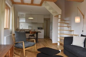 Living area - 300m from shops, 3rd floor, balcony, tv, ski locker, 55m², Méribel (Méribel - Les Allues)