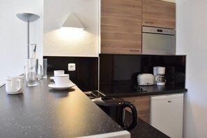 Fridge, oven, dishwasher - 300m from shops, 1st floor, balcony, ski locker, 37m², Méribel (Méribel - Les Allues)