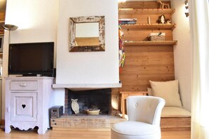 TV - 100m from ski lifts, Ground floor, terrace, ski locker, 26m², Méribel (Méribel - Les Allues)