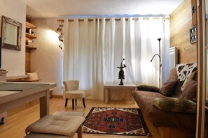 TV - 100m from ski lifts, Ground floor, terrace, ski locker, 26m², Méribel (Méribel - Les Allues)