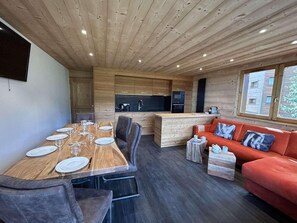 Dining - 100m from ski lifts, 1st floor, tv, ski locker, 65m², Méribel (Méribel - Les Allues)
