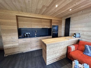 Interior - 100m from ski lifts, 1st floor, tv, ski locker, 65m², Méribel (Méribel - Les Allues)