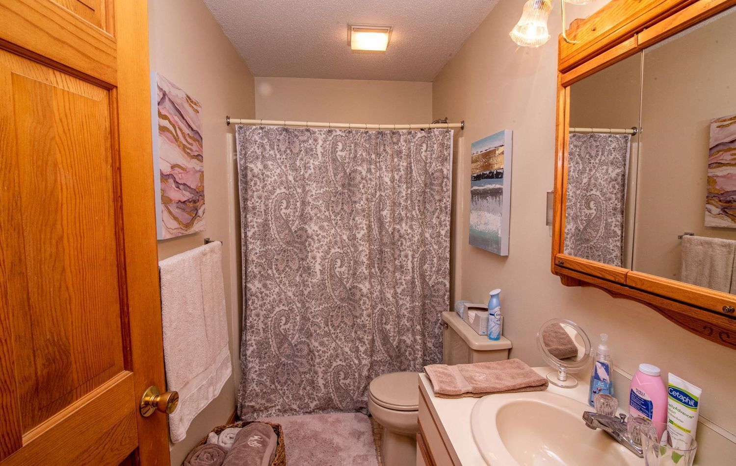 2 bedroom 2 bath condo near skiing, outlets