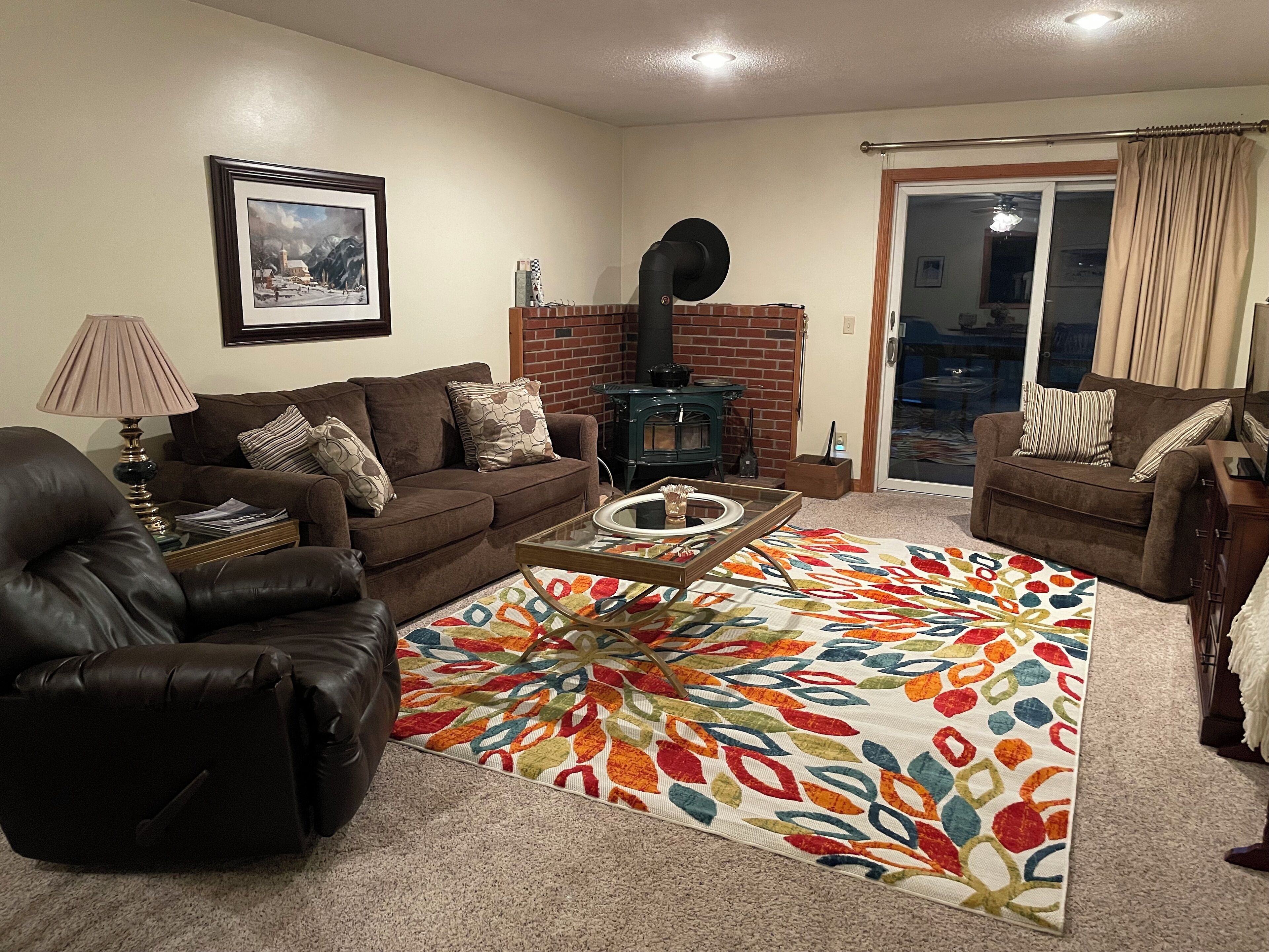 2 bedroom 2 bath condo near skiing, outlets