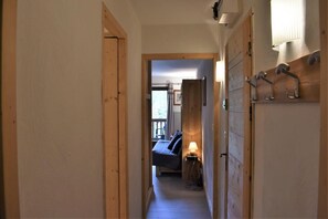 Interior - 100m from ski slopes, 3rd floor, balcony, ski locker, 28m², Méribel (Méribel - Les Allues)