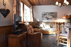 Living area - 150m from shops, terrace, tv, ski locker, 47m², Méribel (Méribel - Les Allues)