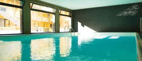 Piscine couverte, piscine chauffée