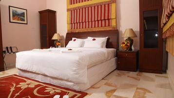 Iron/ironing board, free WiFi