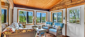 Eagles Rest on Kentucky Lake- peaceful spot for vacation overlooking the lake