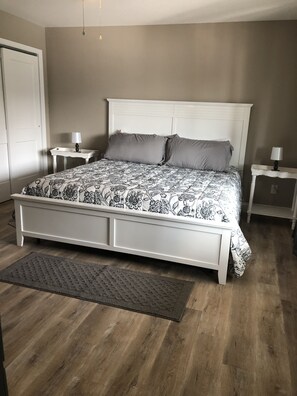 6 makuuhuonetta, ilmainen Wi-Fi, vuodevaatteet