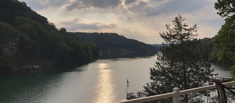 Lake Front - Gorgeous views, 6 bedroom/ 6 1/2 baths, 2 refrigerators/dishwashers