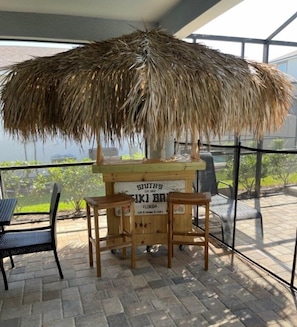 House, 6 Bedrooms | Balcony