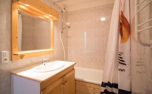 Bathtub