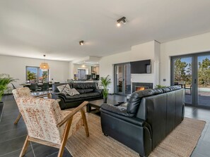 TV, fireplace - Casa Amizade - with amazing ocean views (Vale da Telha)