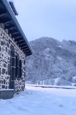 تفاصيل الفندق من الخارج