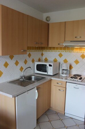 Refrigerador, microondas y lavavajillas 